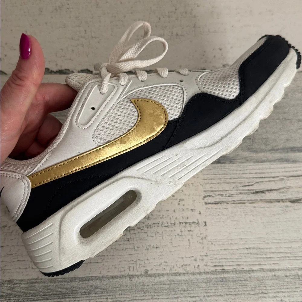 Nike Air Max SC White and‎ Gold Shoes 9.5